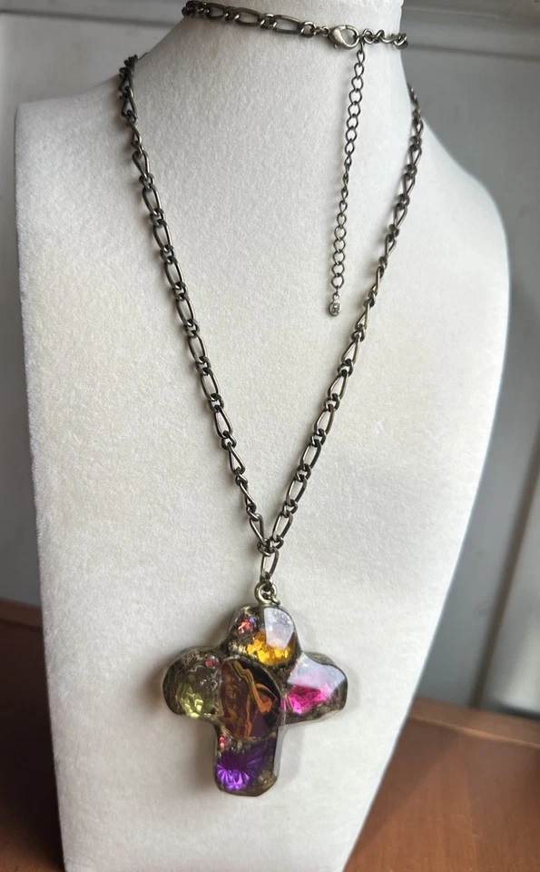 复古厚重亚克力十字项链黄铜色调链时髦艺术穿透明树脂 — 第 2/4 张图片