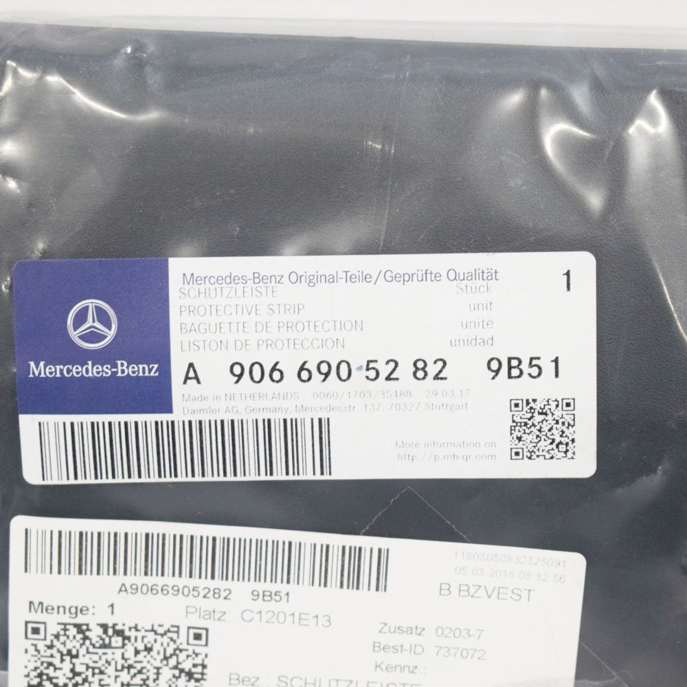 Mercedes-Benz SPRINTER W906 Front Right Door Moulding A9066905282