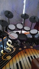 alesis nitro max drum kit with extra cymbal and drum