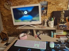 HP All In One Desktop 21 in 128 Gb SSD  w/ Wireless Keyboard And Mouse Included