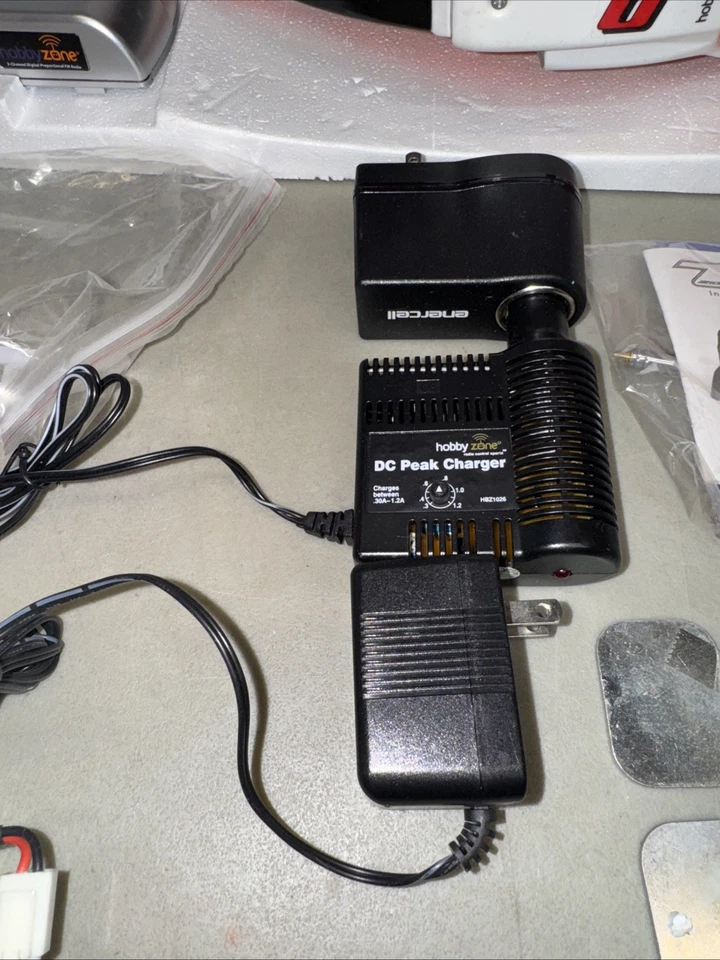 Hobby Zone Zig Zag Racer 3 RTR Red Rc Boat Original Box Untested With Extras! - Image 3 of 4