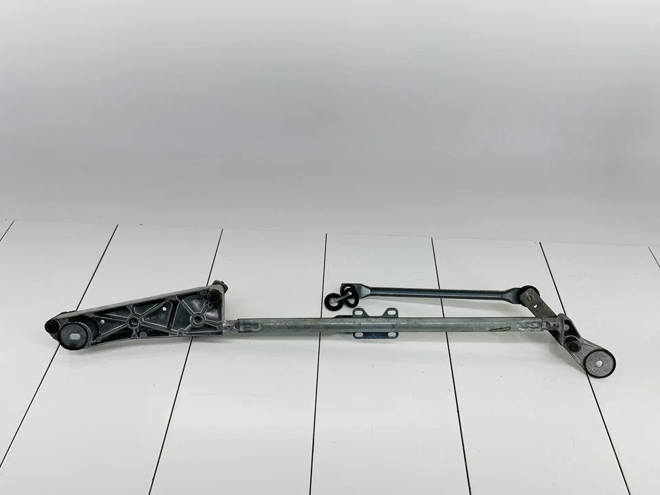 09-11 MERCEDES BENZ SLK300 FRONT WINDSHIELD WIPER WASHER ARM TRANSMISSION OEM - Image 2 of 4