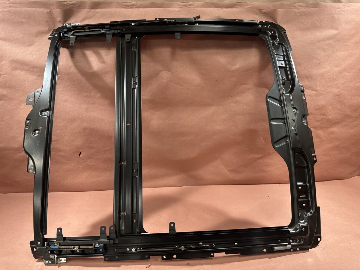 超希少‼️ E60 550i 左ハンドル サンルーフ BMW F06 640I M6 640IX 650I 650IX Sunroof Sliding Frame Panel