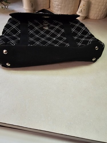 Womens Vera Bradley Black & White Small Purse - Picture 4 of 4
