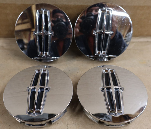 OEM Used Set Lincoln MKX MKT MKS MKZ Center Caps 8A531A096AD