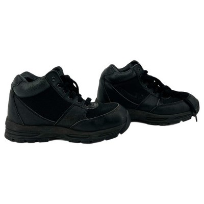 Nike Black Athletic Sneakers for Boys | Size 2.5B - Great for All Seasons