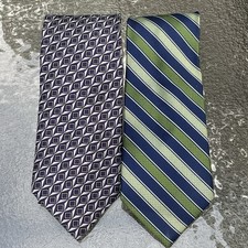 Jos A Bank Signature Collection Lot of 2 Men  s Neckties 100 Silk