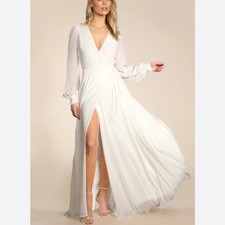 Lulu’ White My Whole Heart Long Sleeve Wrap Wedding Bridal Gown Size Small