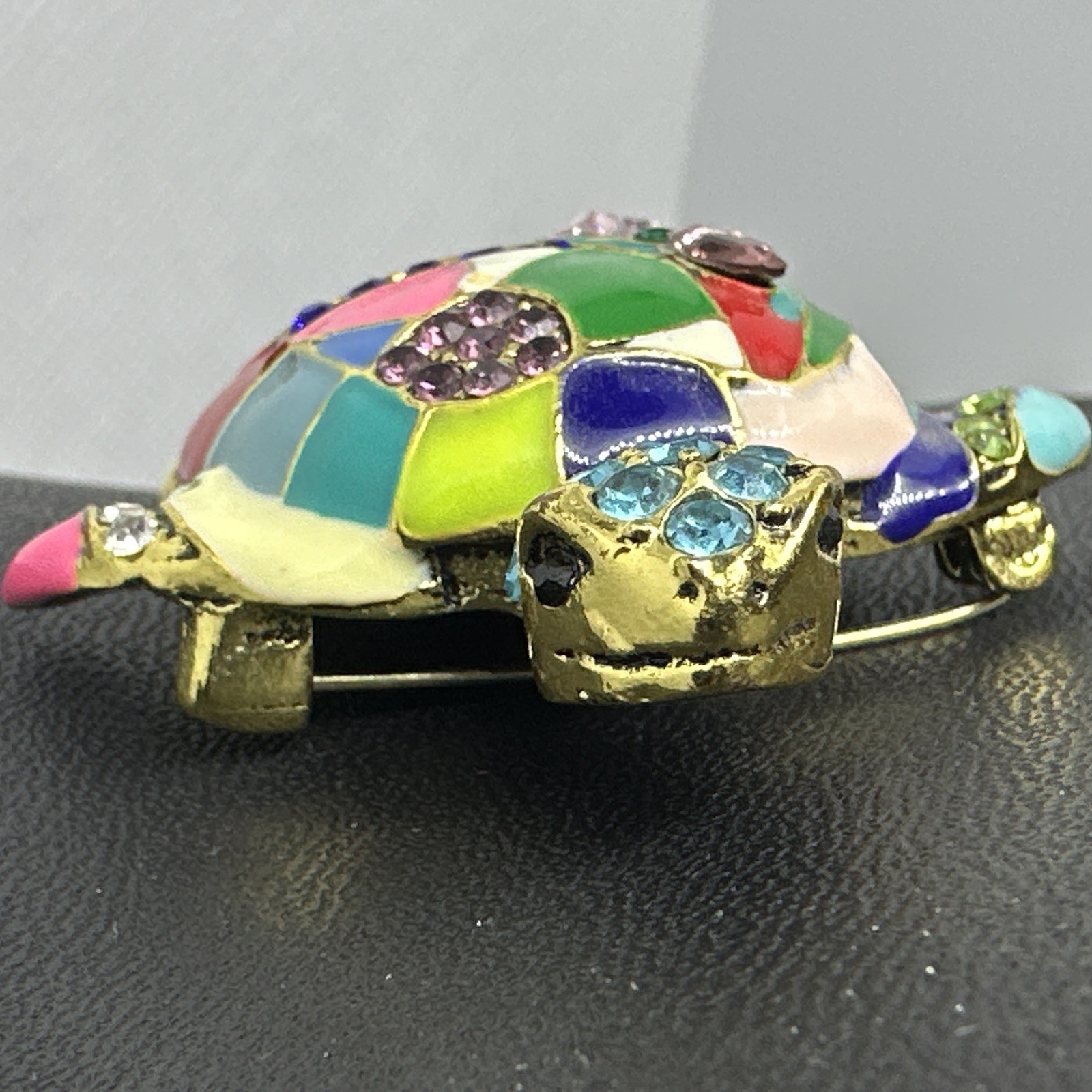 PATCHWORK SEA TURTLE BROOCH Multicolor Stones Acr… - image 3