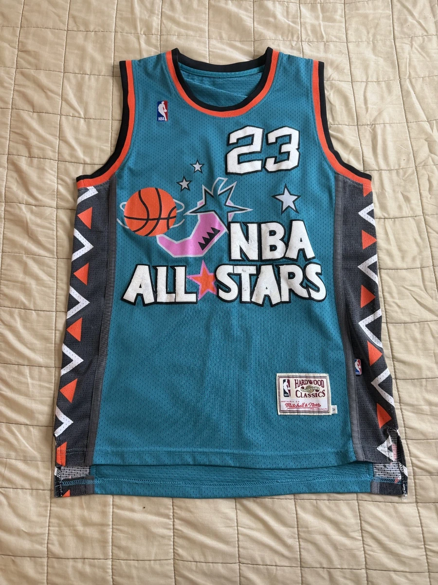 Preços baixos em Mitchell & Ness Azul Michael Jordan Roupas e