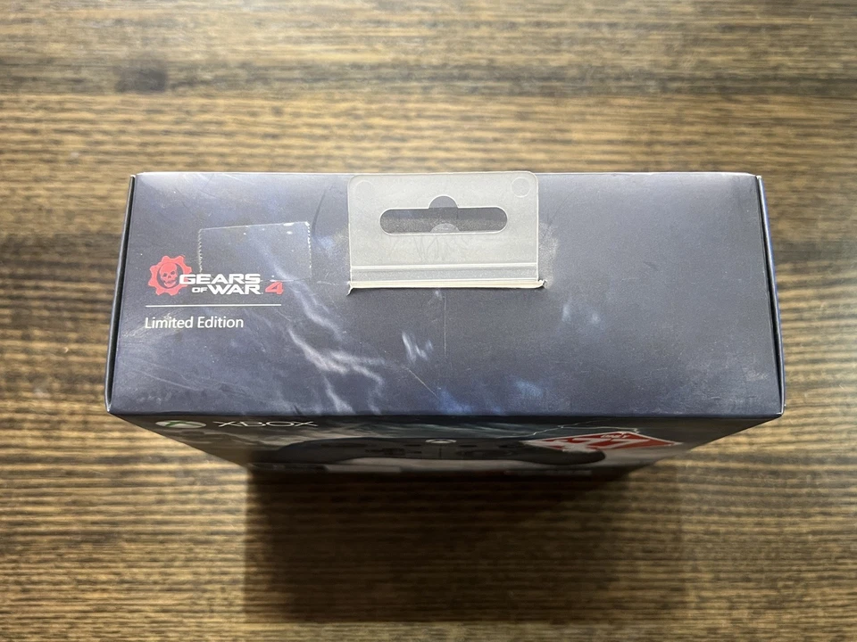 Xbox Gears Of War 4 Controller - JD Fenix - Limited Edition - Brand New Sealed - Image 2 of 4