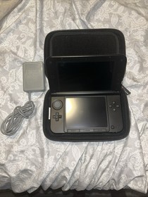 Nintendo 3DS XL Super Smash Bros Limited Edition Console -  Charger, Case