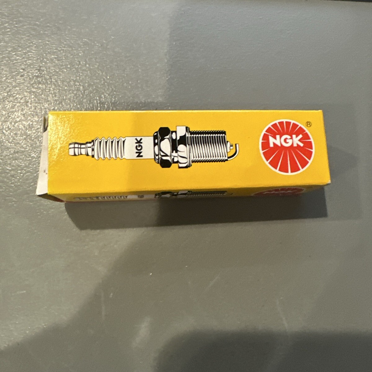 Logotipo De Bujías Ngk 