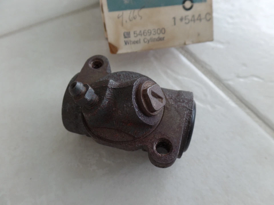 Pontiac GP Catalina Bonneville Safari 1966-1970 rueda delantera derecha cilindro 5460300 nuevo de stock Foto 4 de 4