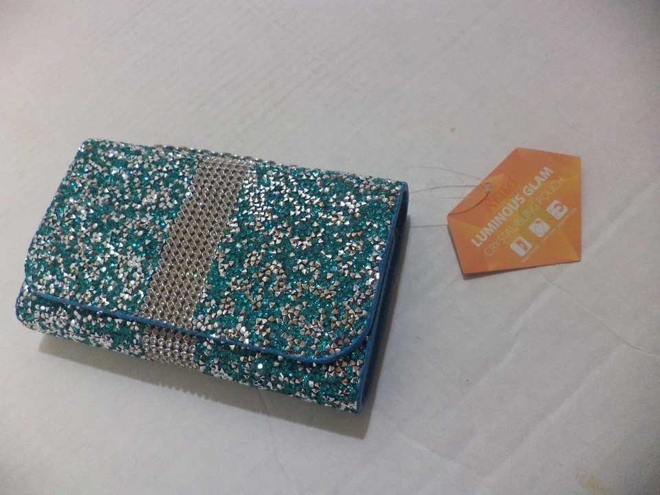 Reiko Hybrid Wallet Case for Apple Devices Dimension 6.05(L) X 3.18(H) X 0.67(W) - Image 4 of 4