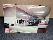 Claxton Fruitcake Claxton Bakery Claxton Georgia Postcard￼