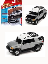 JOHNNY LIGHTNING 1:64 2007 TOYOTA FJ CRUISER SILVER MODEL JLSP278 A-4F