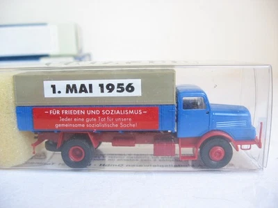 HS68* Brekina 1:87 71003 LKW Für Frieden & Sozialismus 1-Mai- 1956 OVP - Bild 1 von 2
