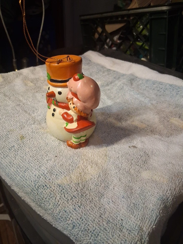 Raro~Vintage~Pastel de Fresa "Muñeco de Nieve" Adorno de Navidad Foto 3 de 4