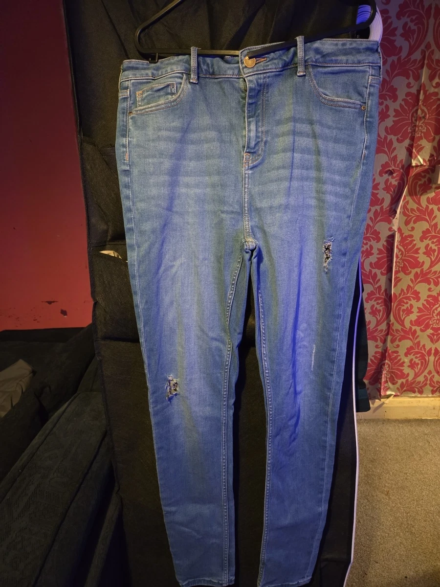 Jean Femme F&F Bleu Déchiré Au Genou - Taille UK 10 (tour De Taille 28 Pouces), Coupe Crop, Occasion Très Bon état