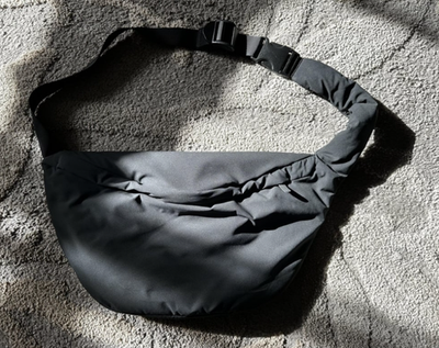 YEEZY CROSS BODY BAG 国内正規品 Yeezy Gap Crossbody Bag Black | eBay