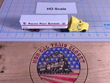 HO Pacific Fruit Express Tractor Trailer no box Lot #G54