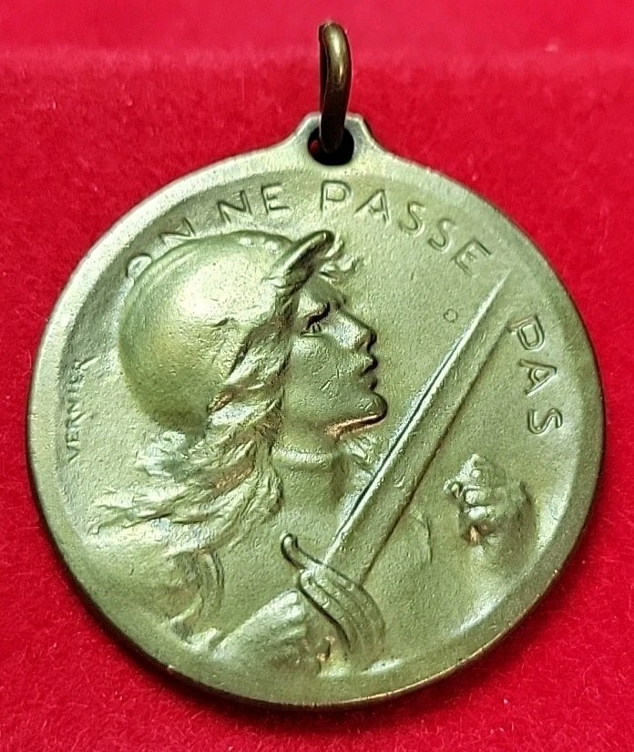 France 1916 WWI Verdun On Ne Passe Pas Bronze Medal By Vernier - FREE SHIPPING