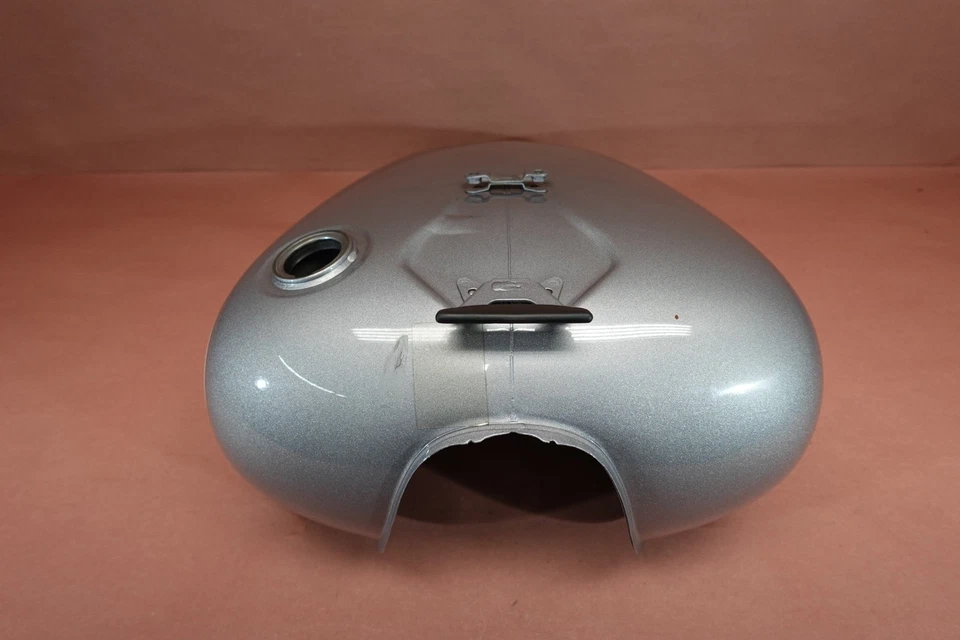 2001-2007 Honda VT750 Shadow Aero Gas Tank Fuel Cell Petrol Reservoir - Image 4 of 4