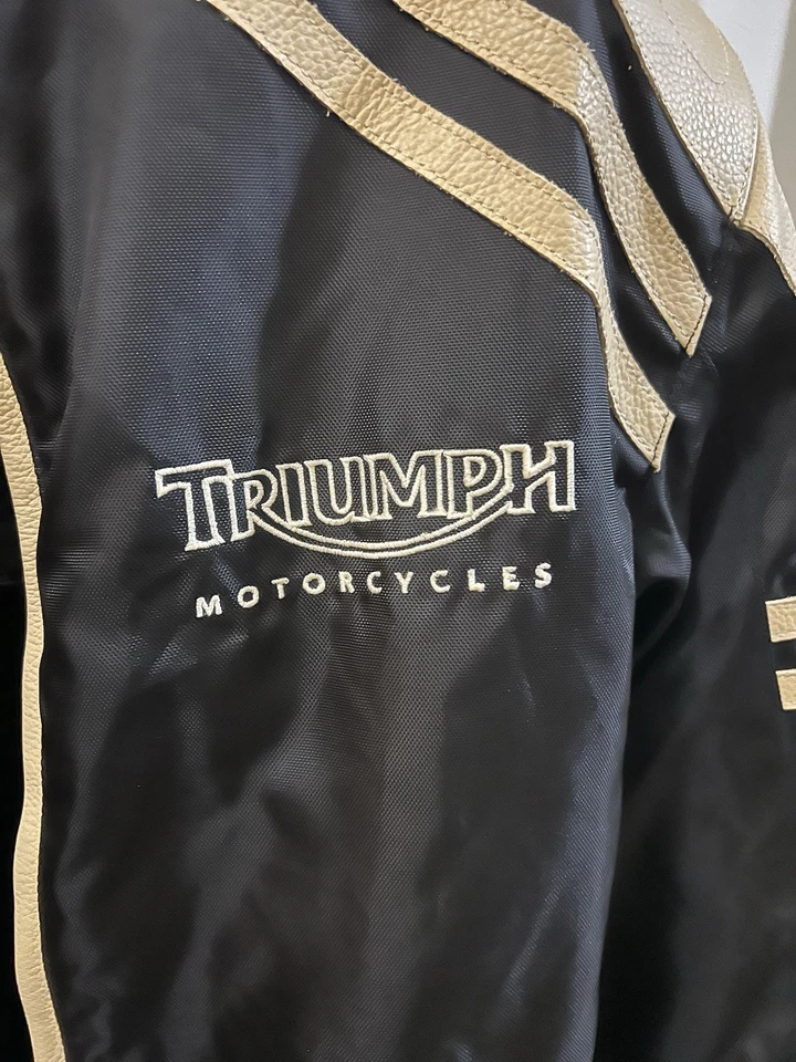 Triumph Motorcycles leather motorcycle jacket for men,  armored W/Tags Size40/50 - Image 2 of 4