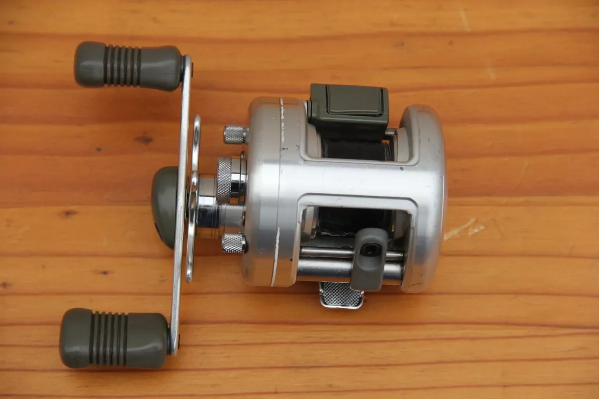 SHIMANO CALCUTTA 100 BAITCAST REEL