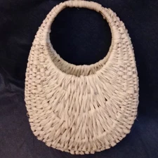 Wicker Wall Tender Basket Blond 16 In Tall 12 In Wide Very Clean Home Decor