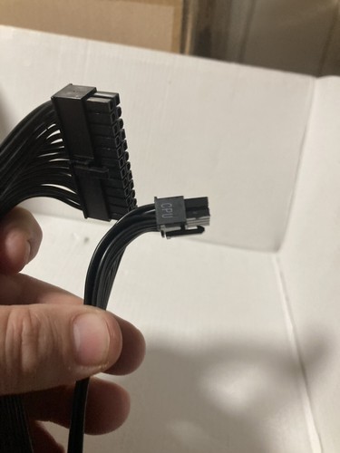 Thermaltake Toughpower GF1 750W Power Supply open box see pictures not tested - Picture 4 of 7