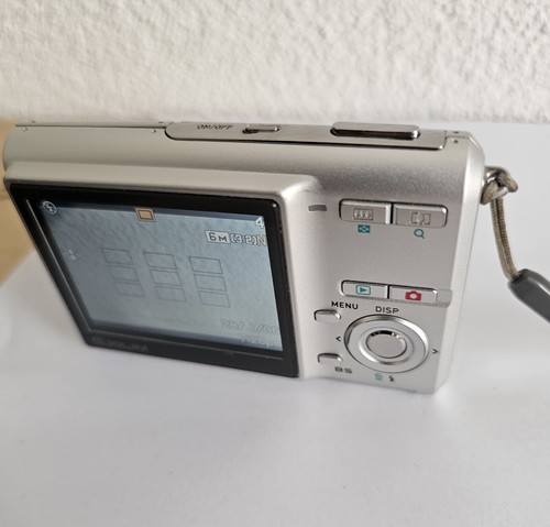 Casio Exilim EX-Z60 Digitalkamera Foto Kamera 6.0 MP Silber - Bild 3 von 5