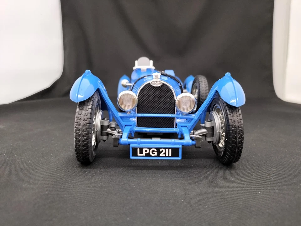 BURAGO Bugatti T59 1 18 scale 1934 - Image 2 of 4