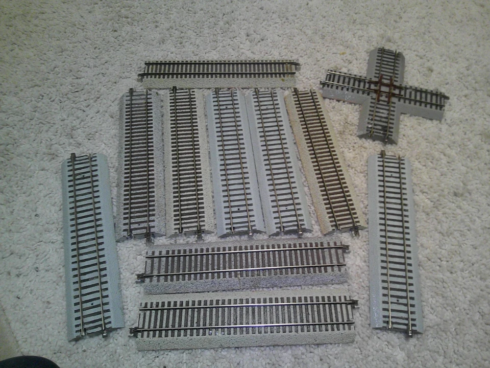 S GUAGE AMERICAN FLYER/S-HELPER SERVICE GROUP OF USED TRACK CODE 155 - Image 3 of 3