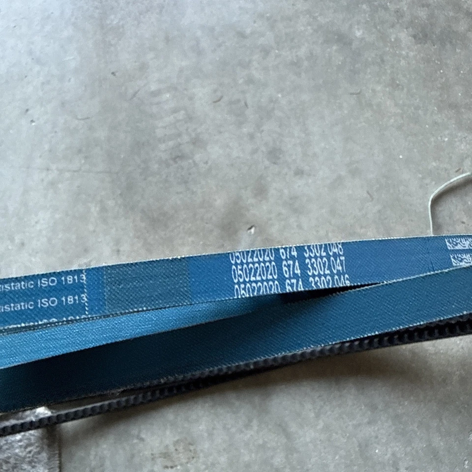 Juego de 4 correas OEM para compresor de aire Kaeser 6.2772.1 6.2772.1 Foto 2 de 4