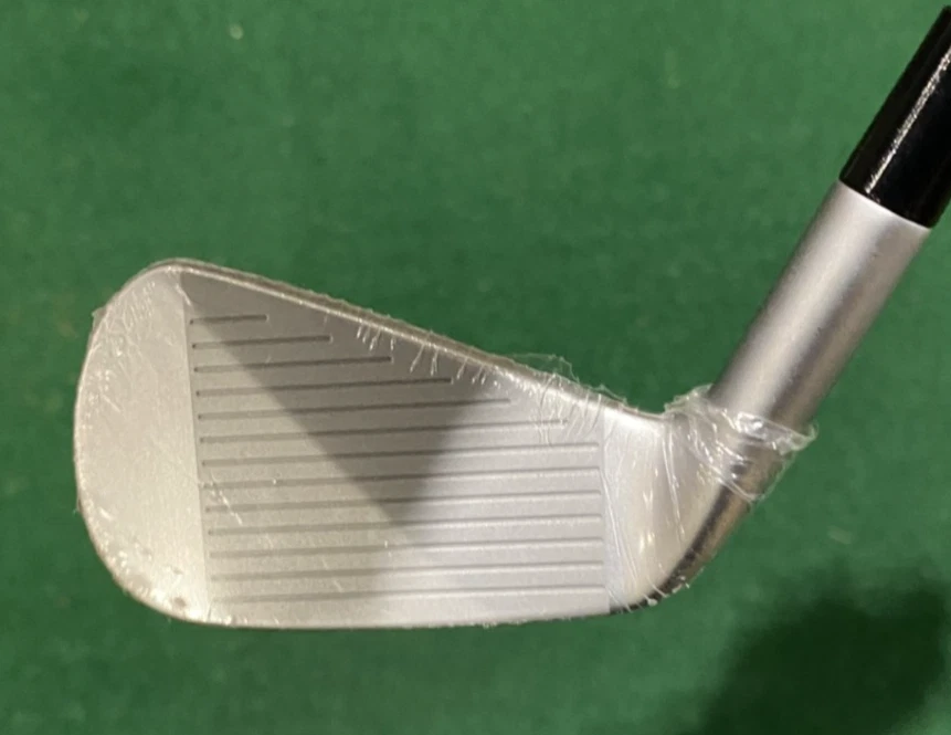 TaylorMade P-UDI 2 Utility Iron With a UST Dart F4 Stiff Shaft Right Hand B/N - Image 3 of 4