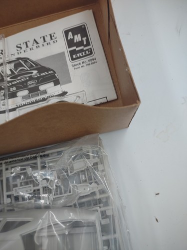 AMT#6894, Bret Bodine #26 Quaker State Thunderbird, caja abierta 1/25 modelo de colección - Imagen 6 de 11
