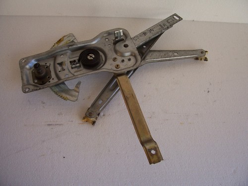 BMW 520i E34 5/H (88-91) : Fensterheber-Kurbelpatent hinten rechts