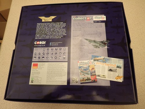 Corgi Av Arch AA33618 Panavia Tornado GR.4 RAF Tornado Macroberts Reply 2011 - Picture 12 of 12