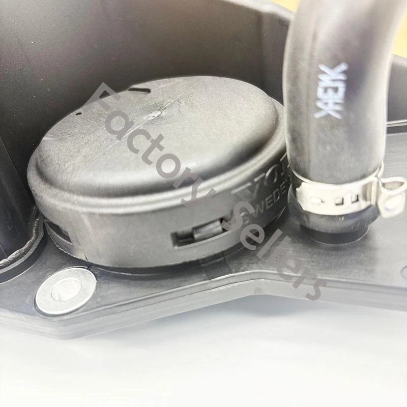 Cubierta de válvula de motor OEM con junta para Volvo XC60 XC70 XC90 S80 V70 3,2 L 31319643 Foto 3 de 3