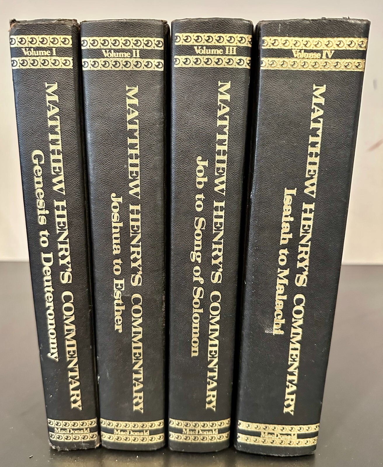 Matthew Henry's Commentary, Volumes 1-4 (Genesis to Deuteronomy, etc) Hardcover