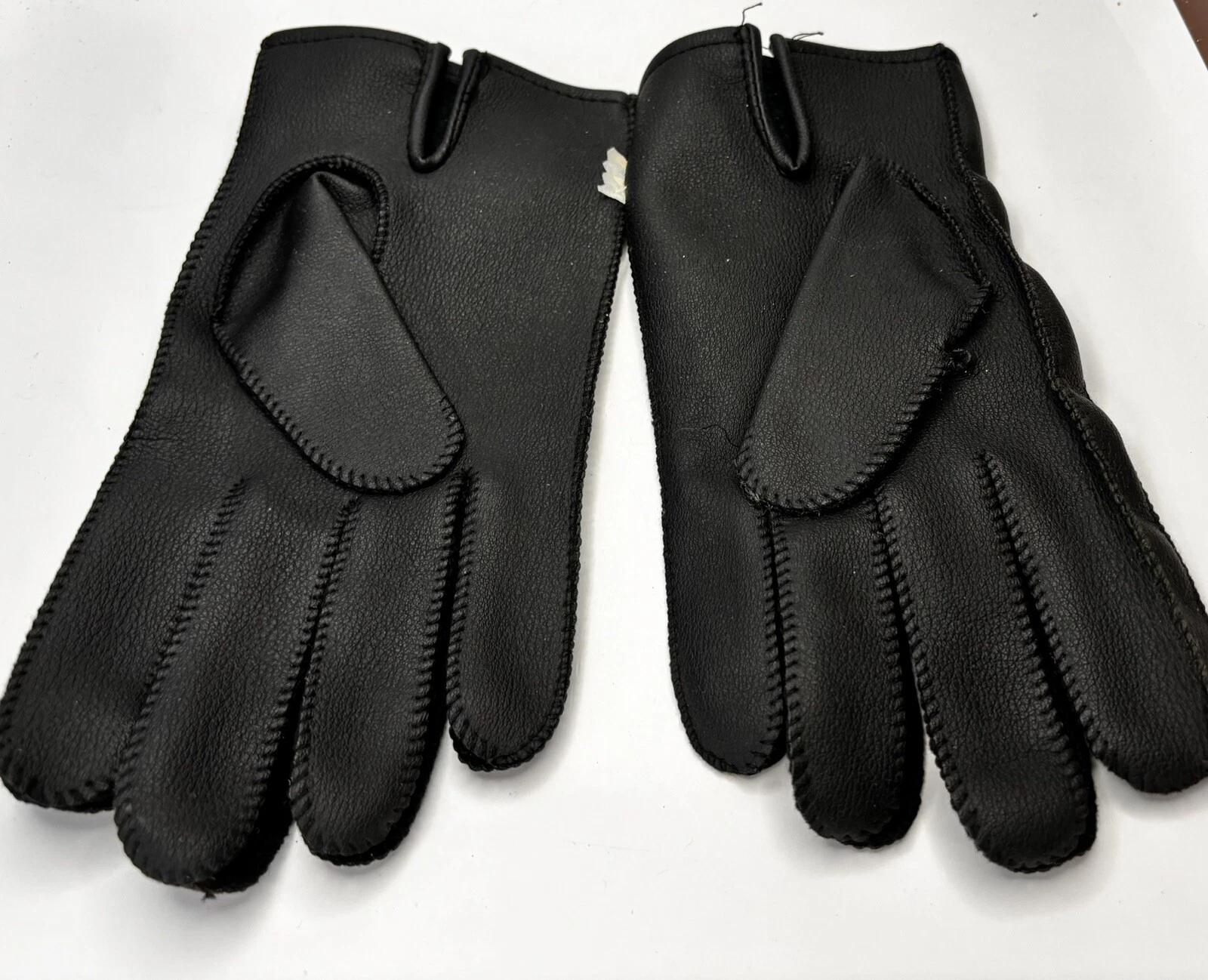 Black Leather Men’s Gloves NWT. Size 10-11 Stretch