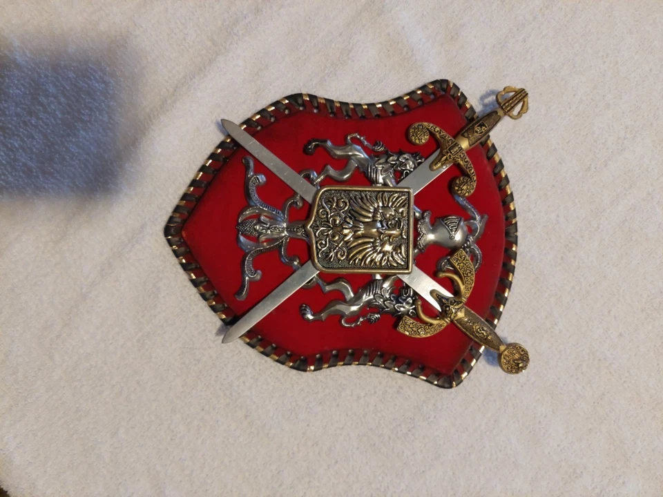 Щит настенная табличка герб декоративный европейский меч красный львы - испанский - Изображение 2 из 4