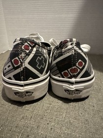 Nintendo and Vans Authentic Controllers Skate Shoe Black NES Men&rsquo;s9.5 Size
