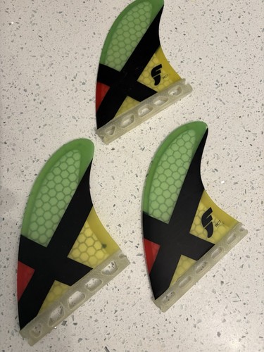 Futures Fins WCT upright Pivot Thruster Surfboard Fin Set Hex Core