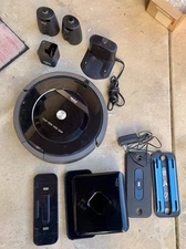 Model 880 irobot roomba Vacuum And iRobot Braava Mop Set.