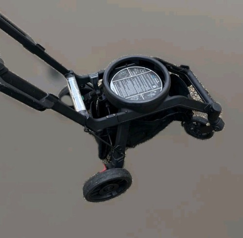 Orbit Baby G3 Stroller Base, Black. USED