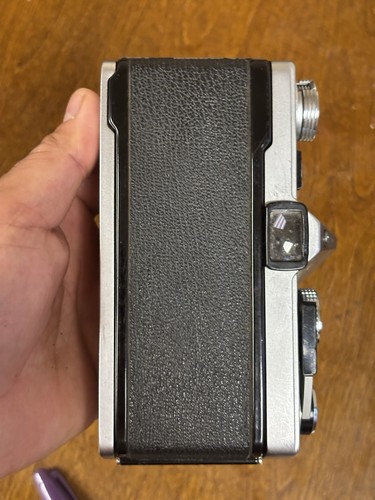 Olympus OM-1 35mm SLR Body FOR PARTS - Picture 6 of 9