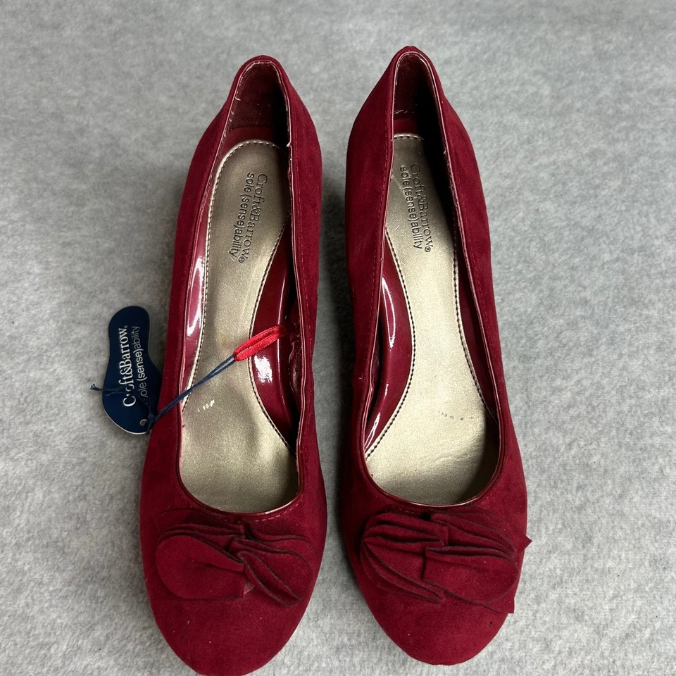 Croft & Barrow Rojo Gamuza Zapatos Tacones 8.5M Detalle Flor Punta Redonda Vestido Años 90 Foto 4 de 4